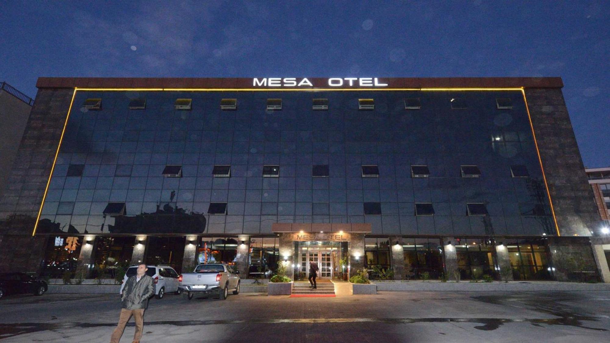 Mesa Hotel Batman Exterior photo