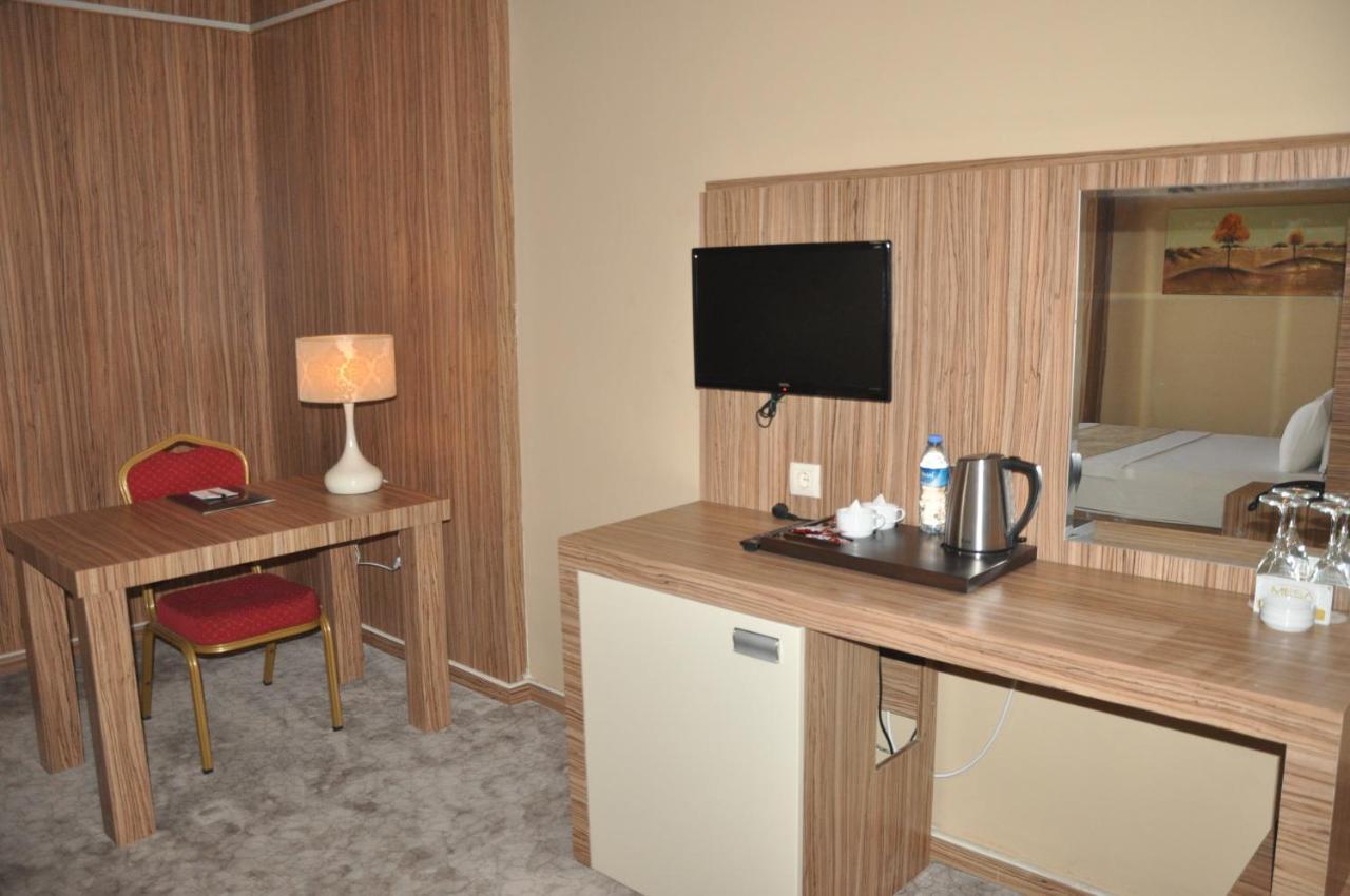 Mesa Hotel Batman Room photo