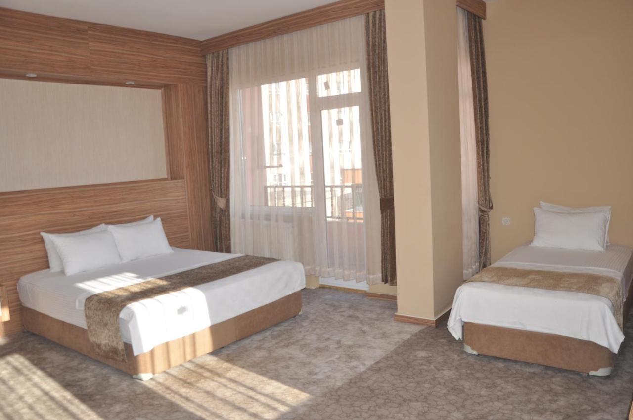Mesa Hotel Batman Room photo